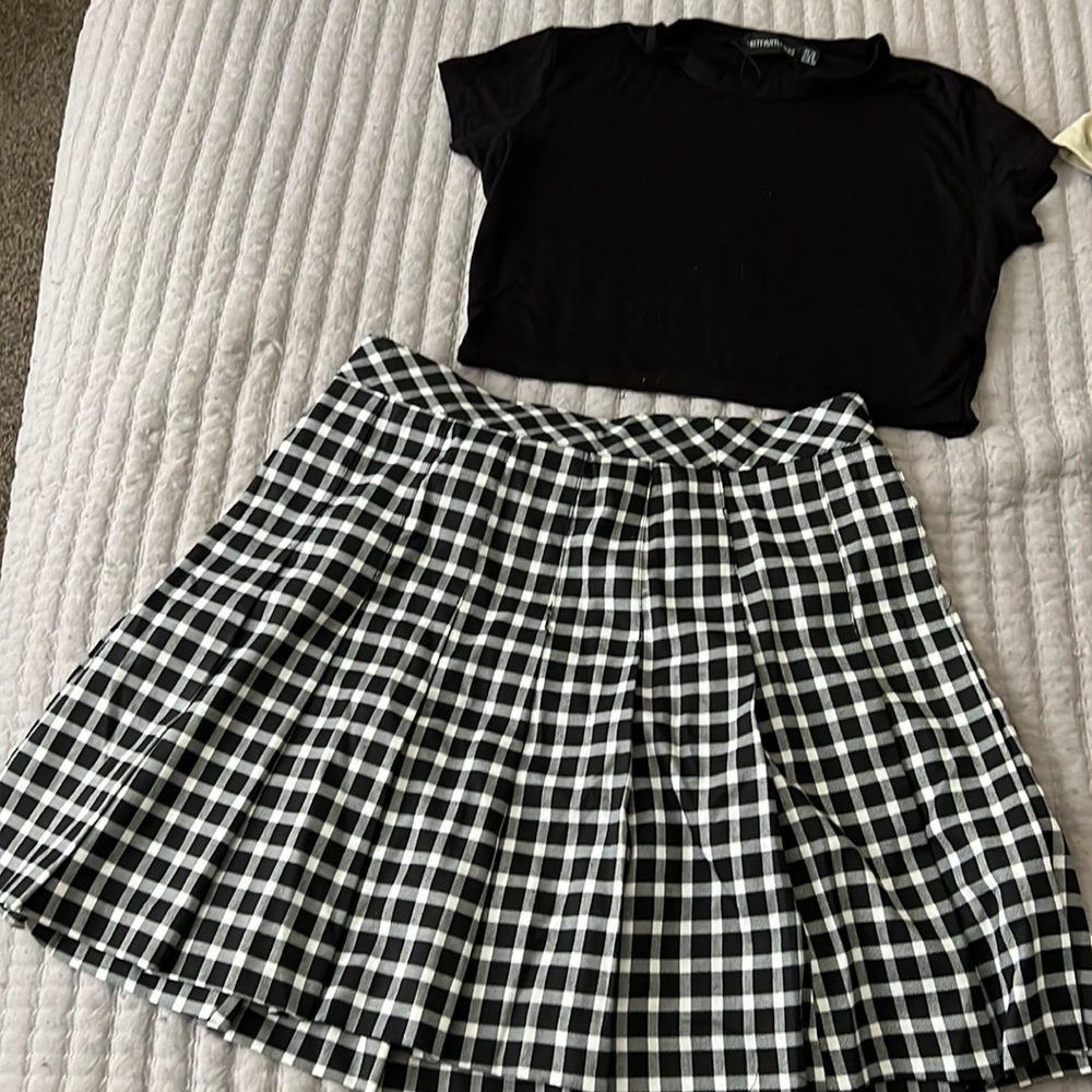 Black skirt set